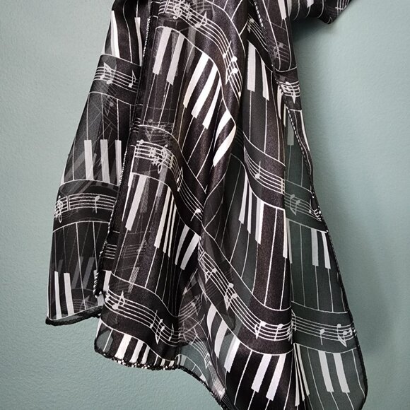 Lightweight Musical Piano Scarf - Picture 8 of 9